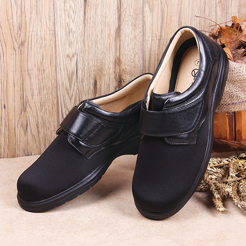 Men's Extra Wide Shoes